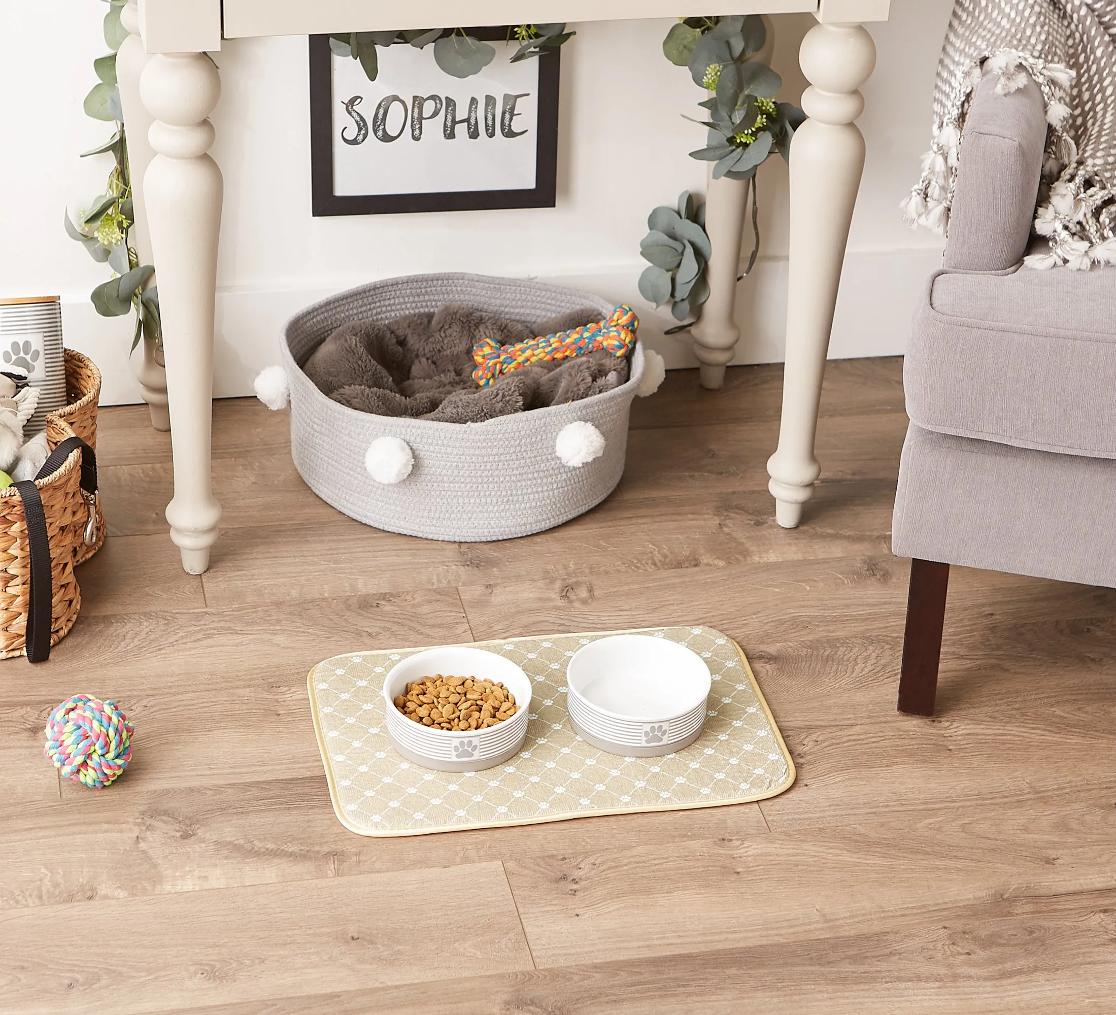 Taupe Printed Trellis Paw Pet Mat