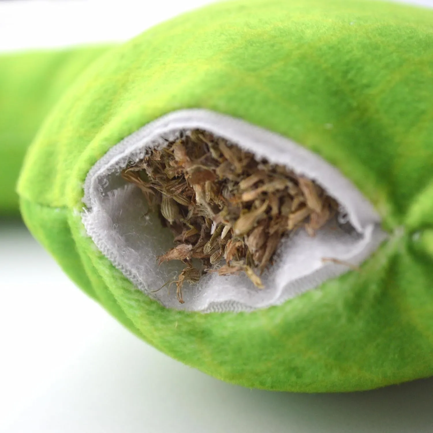 ZOOMIE Snake Kicker - Refillable Catnip Toy   Catnip